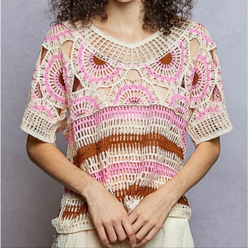 POL Weave FLORAL Pattern Short Sleeve Crochet Top with Pink and Brown